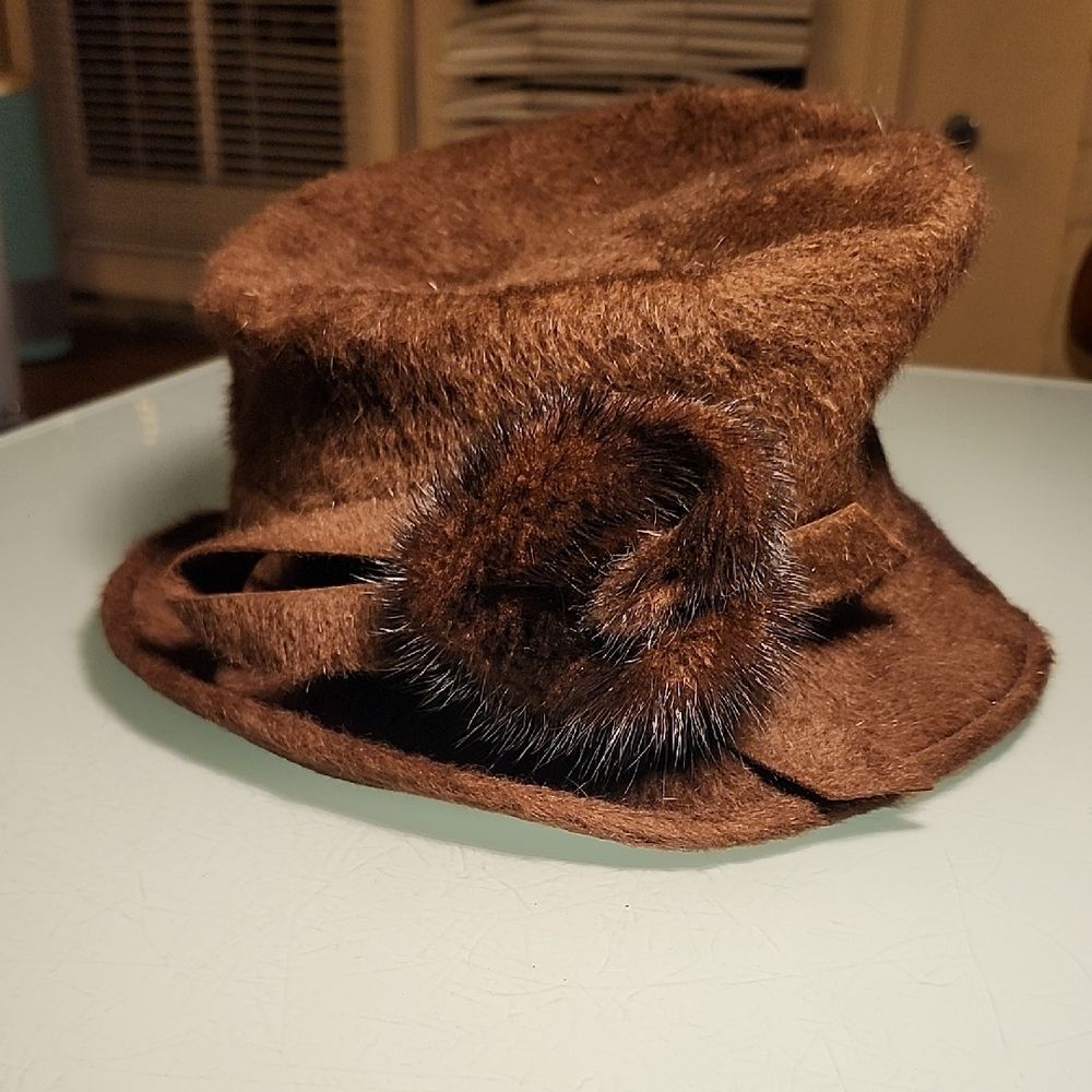 Chantrelle By Biltmore Vintage Whimsigoth Boho Chic Hat‎ With Mink Adornment